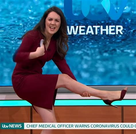 Pin By Tim Reeve On Laura Tobin Weather Girl Clothes Girl How To Wear