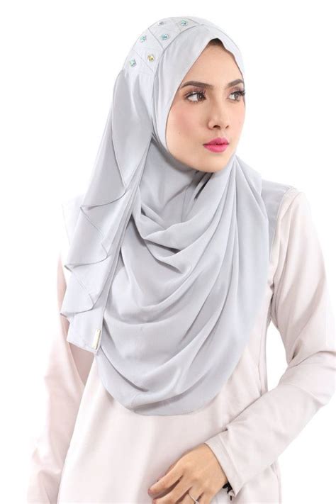 instant hijab slip on carmila aida naim instant shawl by by clixy instant hijab fashion