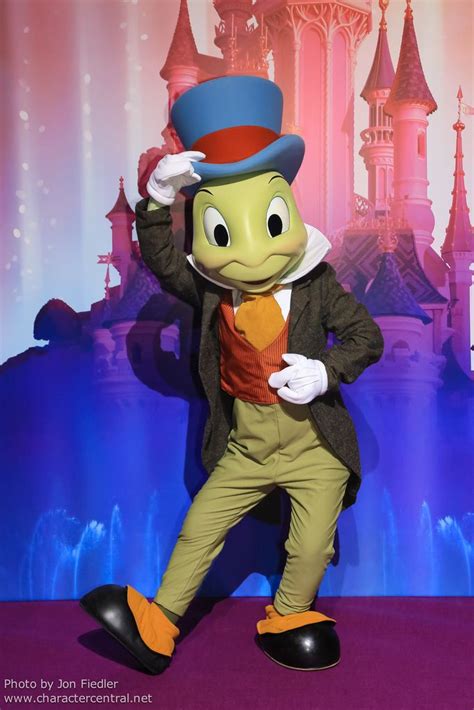Jiminy Cricket At Disney Character Central Abc Disney Jiminy Cricket