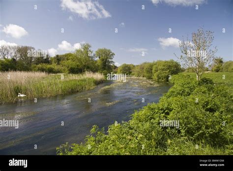River Frome Chalk Hi Res Stock Photography And Images Alamy