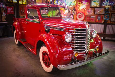 Henderson Auctions' October 30th Collector Motor Series Auction - Old