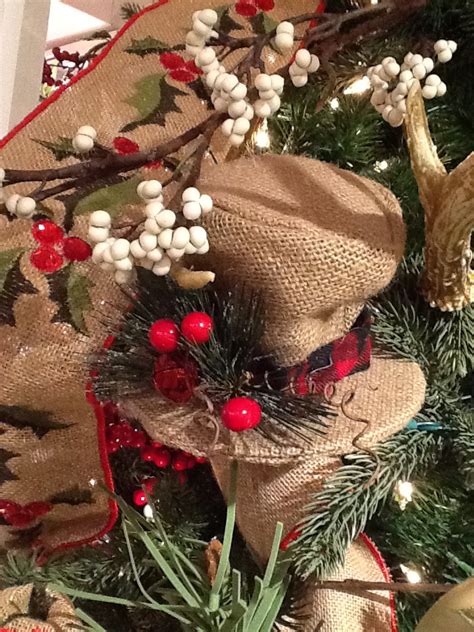40 Awesome Christmas Tree Decorations Ideas With Burlap Decoration Love