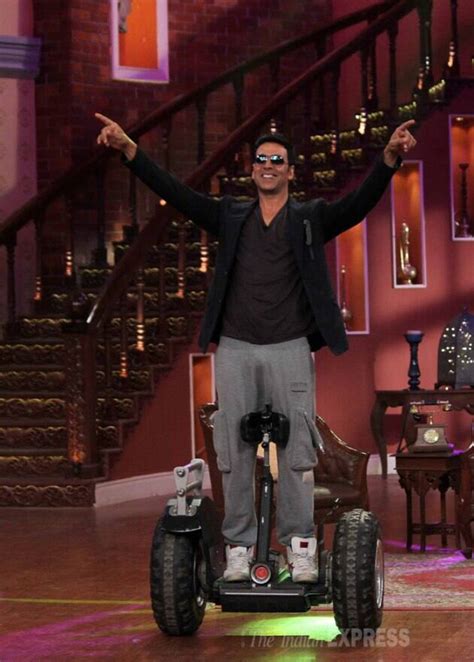 Akshay Has Some Fun On Comedy Nights With Kapil Entertainment Gallery