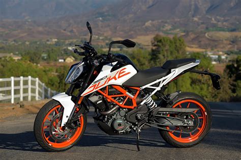 The upside down forks, abs, reaching the 60 kmph m… 2018 KTM 390 Duke: Обзор одного дня - MotoNews. Все о мире ...