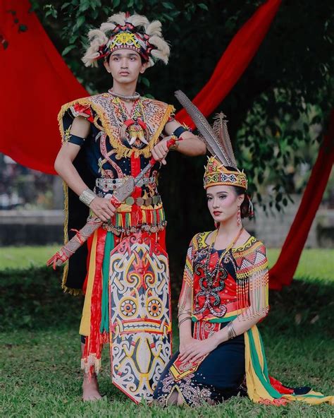Dayak Indonesia Traditional Prewedding Pakaian Tradisional