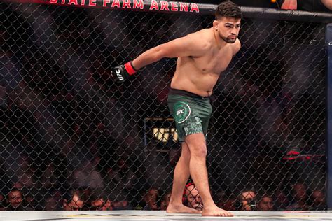 309 of the mma road show with john morgan podcast, featuring kelvin gastelum, is now available for streaming and download. Kelvin Gastelum Looks to Get Back to winning ways ...