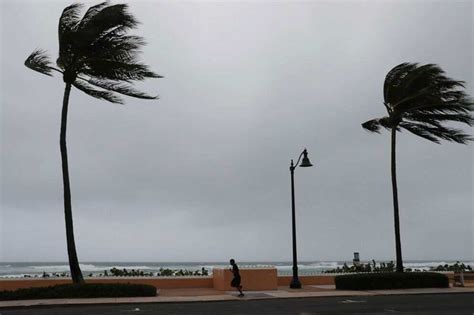 Isaias Grazes Florida As Tropical Storm Heads Up East Coast World News