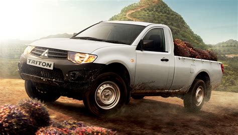 Single cabin di sini maksudnya, hanya terdapat satu ruang/satu baris kursi. New Mitsubishi Triton Single Cab launched - RM70.5k Triton ...