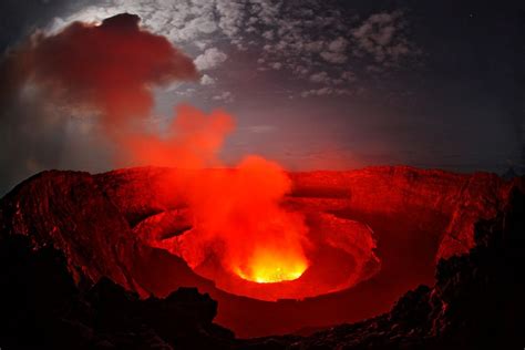 Top 10 Most Dangerous Volcanoes In The World Top To Find