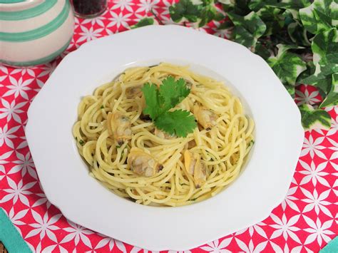 Garlic Butter Clams Spaghetti Recipe Spring Tomorrow