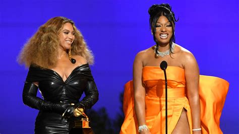 Megan thee stallion is a rapper, singer and songwriter. Beyoncé, Megan Thee Stallion og Billie Eilish blev årets ...