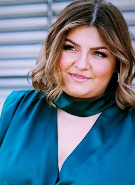 With these 15 hairstyles for fat women, we believe that you have the best ideas on how to enhance your beauty. 55 Beautiful Short Hairstyles For Plus Size Women - Her Gazette