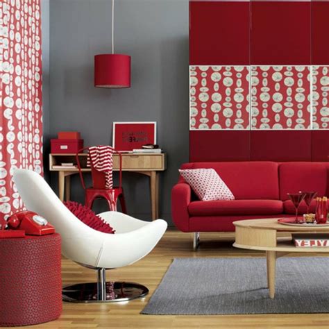 Ein traditionelles wohnzimmer mit retro stil mobel darunter. Rote Wand - 50 Ideen mit Wandfarbe Rot ! - Archzine.net
