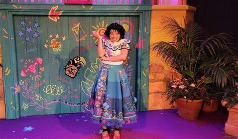 Photos Video Mirabel From Disney S Encanto Now Greeting Guests At