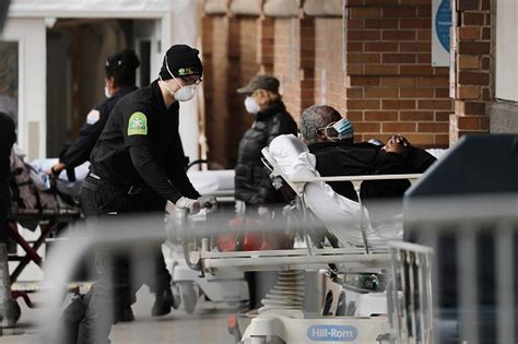 The party's over for tourists amid new lockdown. Coronavirus USA I Coronavirus Estados Unidos I Ultima hora ...