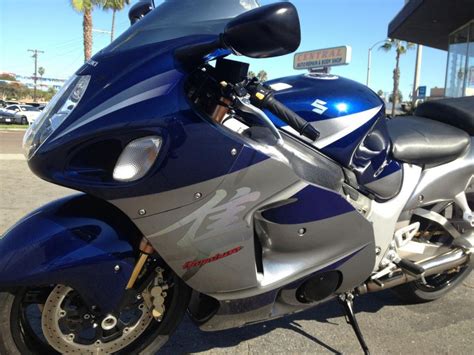 The suzuki hayabusa (or gsx1300r) is a sport bike motorcycle made by suzuki since 1999. Buy 2006 Suzuki HAYABUSA Sportbike on 2040-motos