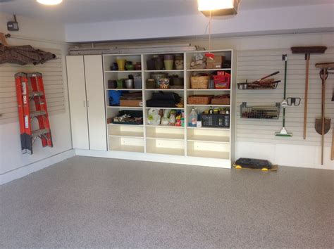 Rubbermaid configurations custom closet deluxe kit. 4 Garage Shelving Ideas You Haven't Thought About ...