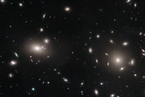 Hubble Captures Space Cluster Made Up Of Over 1000 Galaxies