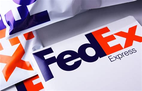 I was looking for a strong and waterproof material to make my own sleeve from and remembered that fedex and the us postal service both use tyvek (or similar) material for their envelopes. FedEx to End It's Express Shipping Service Contract with ...