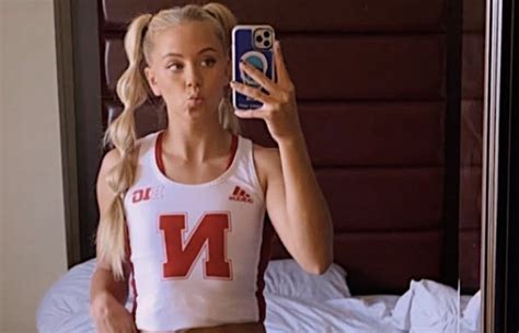 look nebraska pole vaulter s hotel room video going viral the spun