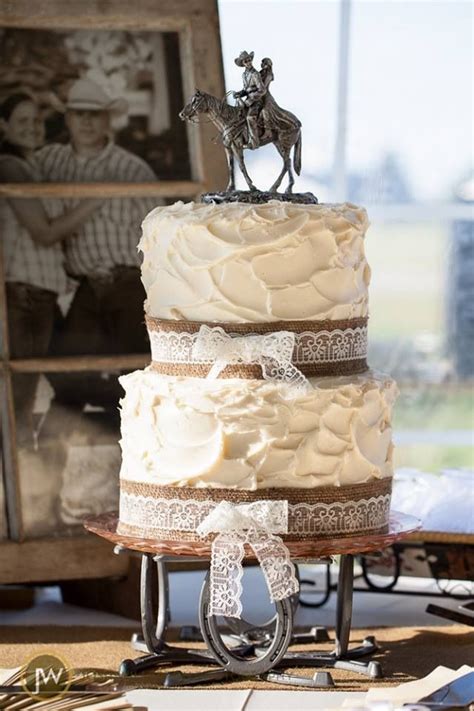 But a country wedding isn't just about geography—its charm can easily be replicated no matter where your wedding is. Country Wedding Cake!! Photoprahpy by Josh Willerton ...