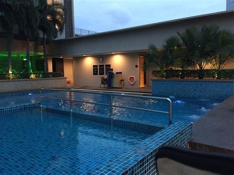 1 od 3 u kategoriji hoteli (seberang jaya), uz ocenu 4/5 na tripadvisoru. Not big but nice swimming pool - Picture of The Light ...