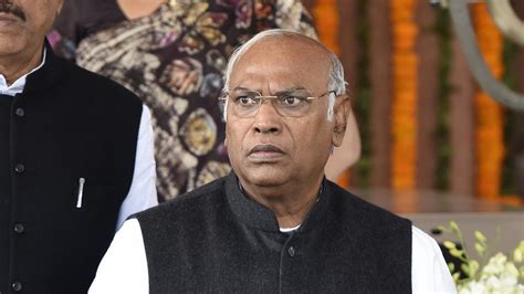 Budget 2017 Kharge Alleges Govt Delayed Announcement Of Ahameds Death Deliberately India