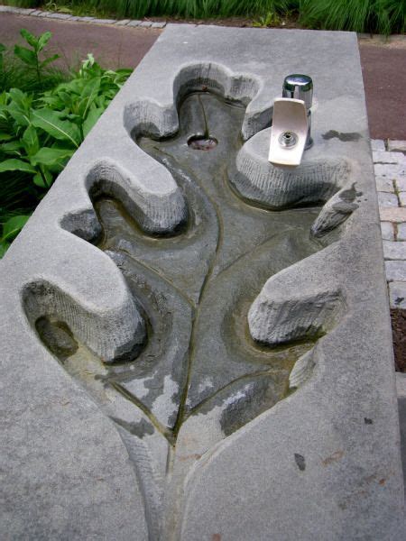 Want to attract birds to stop by your yard? Inspirational: Concrete water fountain. - This would make ...