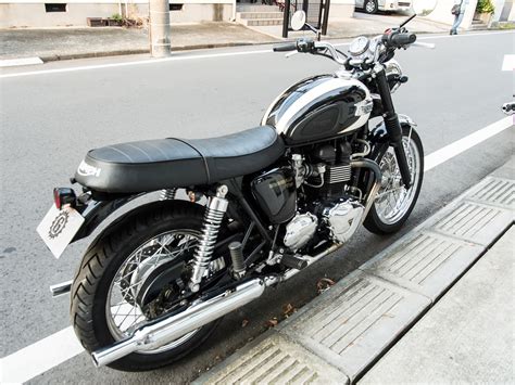 A great entry point model for the internationally acclaimed bonneville family. Triumph Bonneville T100 G-Ladder Lihgt Custom(THANK YOU ...