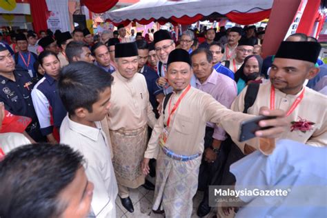 Alegerea în parlament și consiliul suprem umno. Putrajaya sokong tindakan ketenteraan Arab Saudi