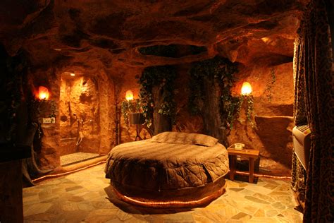 A Tour Of The Cave Room Fantasy Hotel Themed Hotel Rooms Fantasy