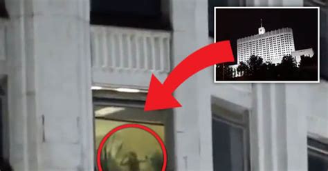 Explicit Vid Lovers Spotted Romping Through Window Of Parliament Building Daily Star