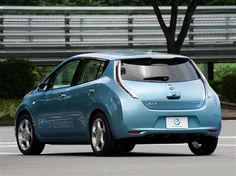 2011 Nissan Leaf Car Photos Review Features