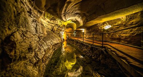 Howe Caverns Central New York New York By Rail