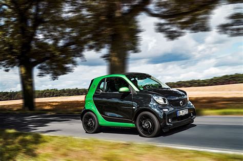 SMART fortwo Electric Drive specs & photos - 2016, 2017, 2018, 2019 ...