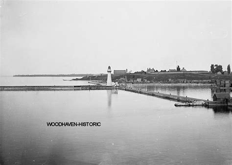 Oswego Harbor Oswego Ny 1900 Oswego Harbor Lighthouse