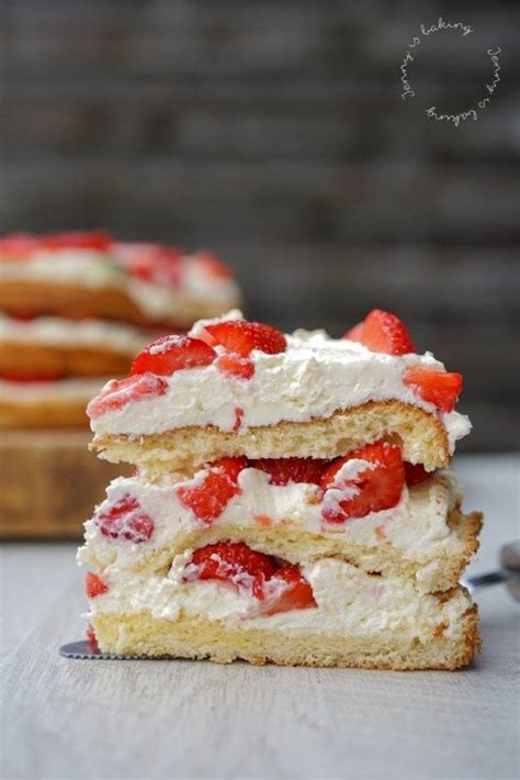 Ich nehme das erdbeer tiramisu gerne mit, wenn wir im sommer bei freunden zum grillen eingeladen sind oder auf einer party. Erdbeer-Tiramisu-Torte - Jenny is baking | Rezept | Kuchen ...