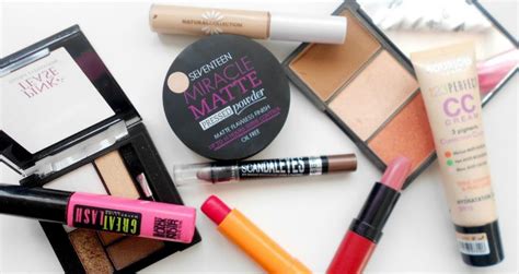 Most Essential Items You Need In Makeup Kit For Beginners