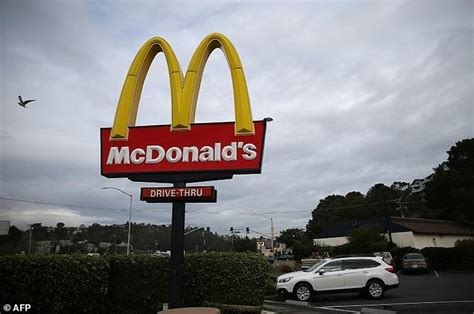 Mcdonalds Plans Us Layoffs In Cost Cutting Move Daily Mail Online
