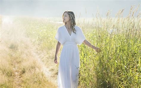 Wallpaper Actress Walking Melissa Benoist Field White Dress