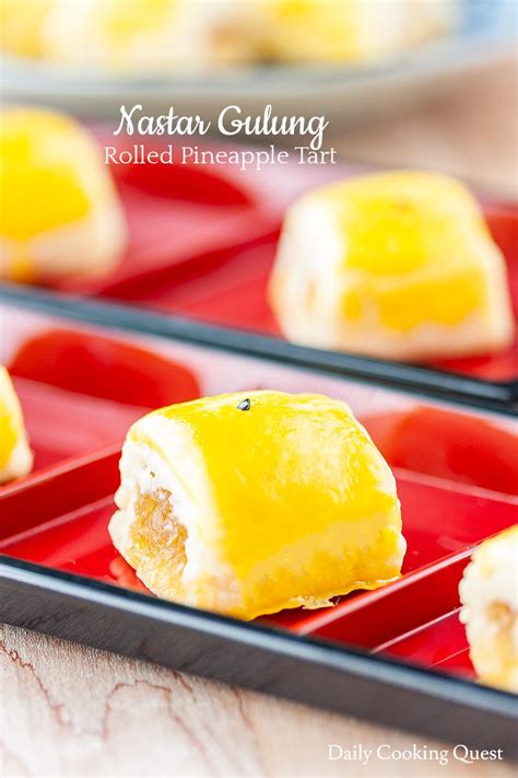 Nastar bisa dikreasikan dengan berbagai bentuk. Nastar Gulung - Rolled Pineapple Tart Recipe | Daily ...