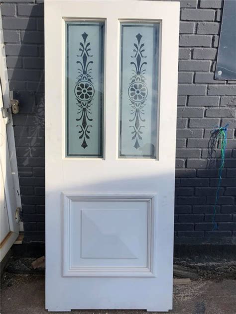 dp039 bespoke victorian front door traditional front doors