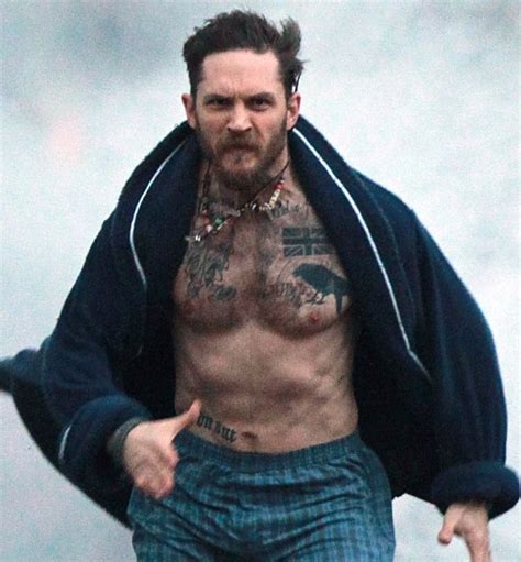 Tom Hardy Runs In His Underwear For Stand Up To Cancer Lainey Gossip Entertainment Update