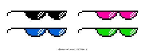 Pixel Glasses Isolated On White Background เวกเตอร์สต็อก ปลอดค่าลิขสิทธิ์ 1912077475