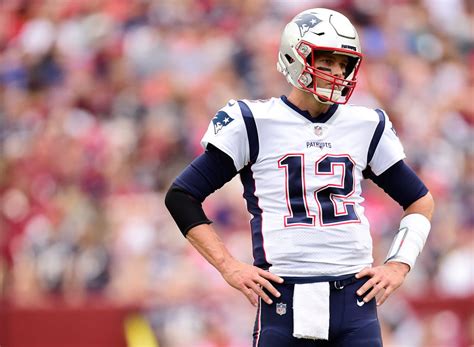 Latest on tampa bay buccaneers quarterback tom brady including news, stats, videos, highlights and more on espn. NFL: 3 Hints That Tom Brady is Playing His Last Season ...