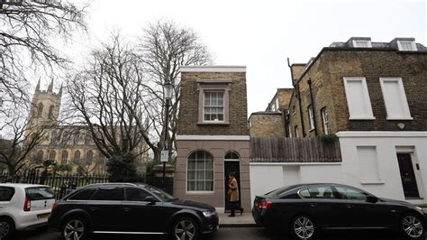 Inside Londons Smallest Detached Home On Market For First Time In 50