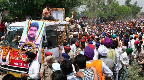 Sarabjit Singh Convicted Indian Spy Cremated Bbc News