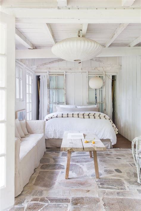 21 Minimalist Bedroom Ideas That Still Feel Plenty Cozy Shabby Chic
