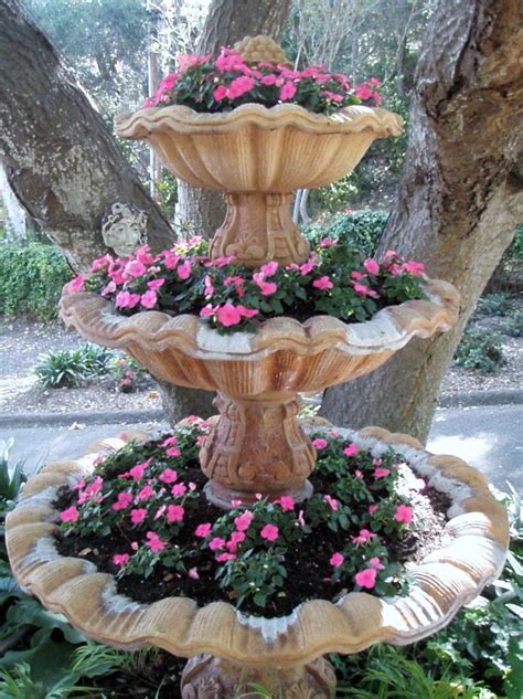 Flower Fountain Bird Bath Garden Impatiens Plant Front Yard