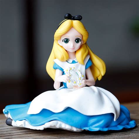 10cm Disney Alice In Wonderland Figure Toys Cartoon Anime Alice Pvc Model Doll Cake Desktop